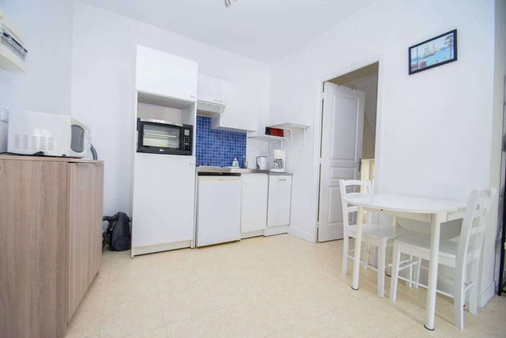 Studio Au Coeur De Cancale Sur Le Port De La Houle Екстериор снимка